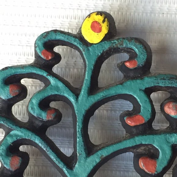 Small Cast Iron Metal Trivet Footed Spoon Rest Tree of Life Painted Ornate Green - Picture 2 of 12